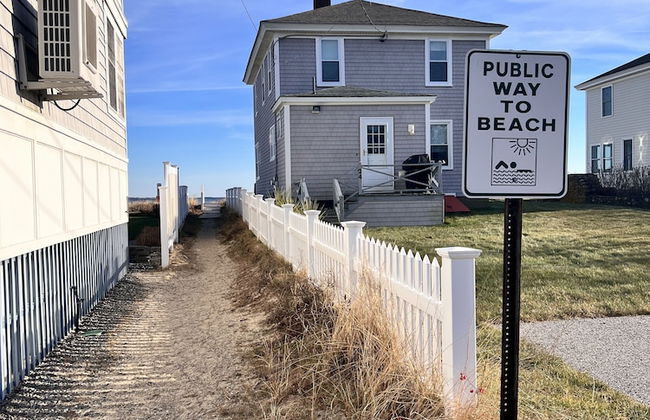 The Beach Bunker - Photo 12