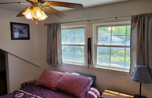 Oscoda Hilltop Haven - Great Location near Beach! - Foto 42