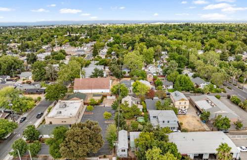 Cozy 2bdr, 1br home near downtown - Foto 9