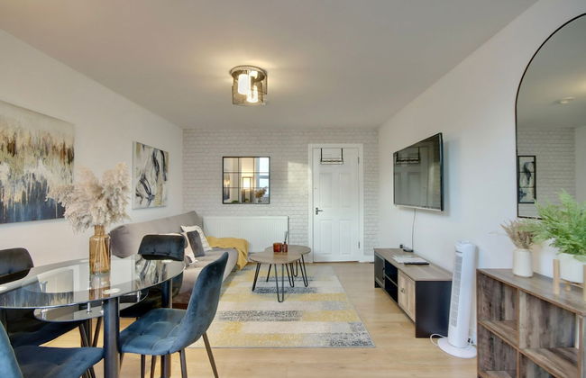 Southsea Apartment-Parking-Pool-Hot tub - Foto 12