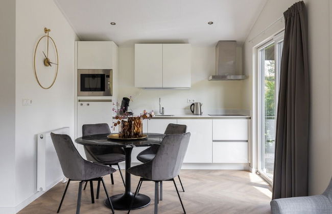 Lodge in Netherlands With Furnished Terrace - Photo 8