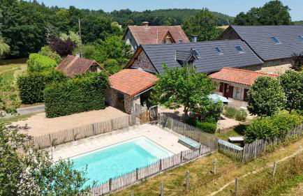 Aux Détours de l'Étang La Bergerie et sa piscine privative - Foto 1