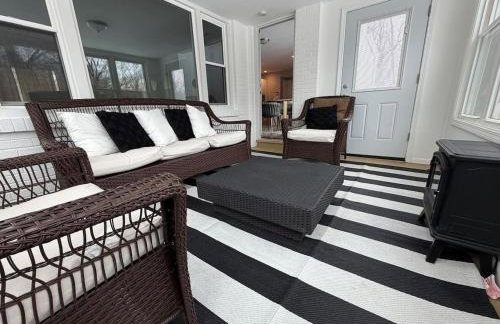 TheCreekHouse 5BR Sanctuary w Sunroom and Games - Foto 9