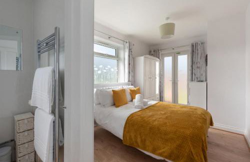 Farmhouse Apartment with Paddock & Orchard Views - Foto 13