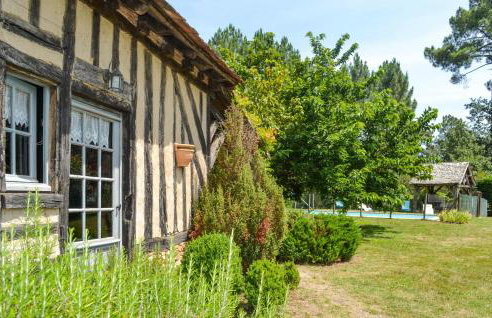 Nice Home In Église-Neuve-D'issac - Foto 8