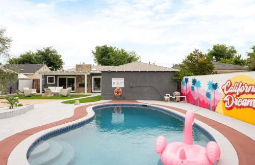Stunning Retro Beach Oasis, Dual Living, Pool - Foto 48
