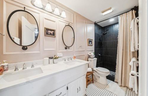 Hottub, Pool Table, Basketball, Firepit, Sleeps 8 - Photo 5