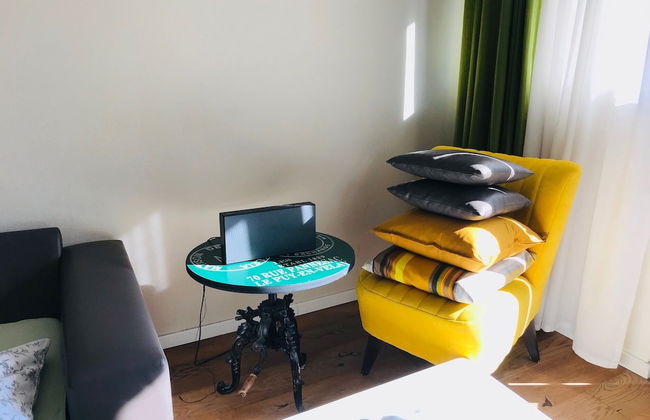 YoHome - Stylish New City Apartment - Photo 12