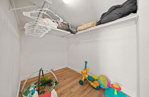 Fun Family Retreat Games, Massage Chair & Yard - Foto 16