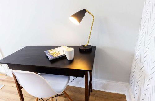 Jennifer's Stylish & Modern Broadway Getaway - Foto 15