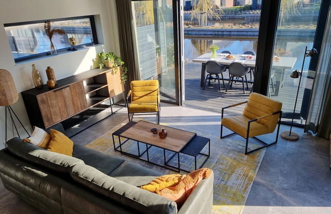 Luxurious Detached Water Villa With Jetty - Foto 10