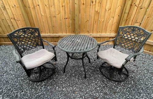 Blissful Nook Tiny Home, Cozy Retreat, Hot Tub, Close to Town, Deep Creek, & Entrance to National Park - Foto 24