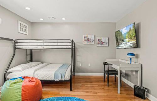 5 bdrm - Heated Indoor Pool - Roof Top Deck - Foto 38
