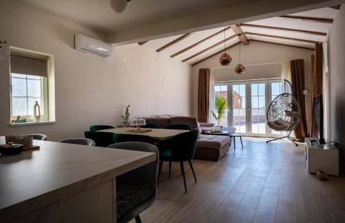 Villa Bohemica with Private Heated Pool - Photo 15