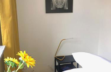 Zentraler geht es kaum - in königlicher Nachbarschaft! - Photo 7