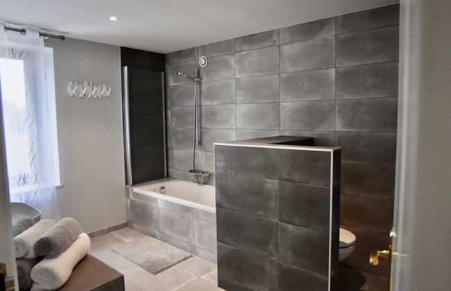 Tranquil Holiday Home in Manhay with Hot Tub near Ski Area - Photo 17