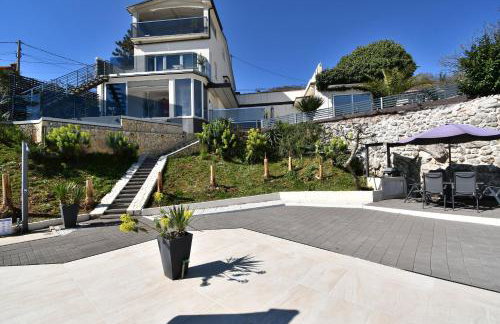 Apartments Lux with pool - Foto 18