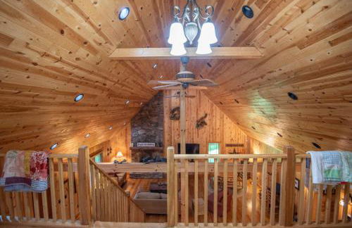 Blue Ridge Mountain Retreat - 30 acres to explore & VIEWS, Sleeps 15 - Foto 25