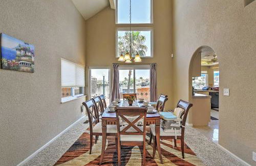 Waterfront Discovery Bay Home Outdoor Bar and Dock - Foto 9