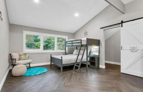 Lakefront, Saltwater Pool, Backyard Oasis, Private Dock, Home Gym - Foto 31