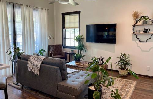 Cozy Guesthouse with Rooftop Deck - Foto 12