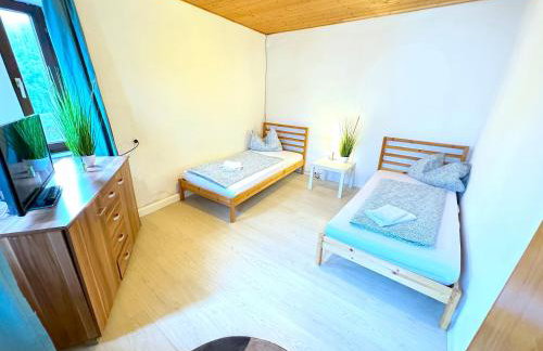 I Apartment 17 Personen - Monteurzimmer - Ferienwohnung, Großköllnbach - Foto 3