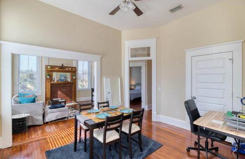 Open & Bright - 5 min drive to TIAA Bank field - Photo 6