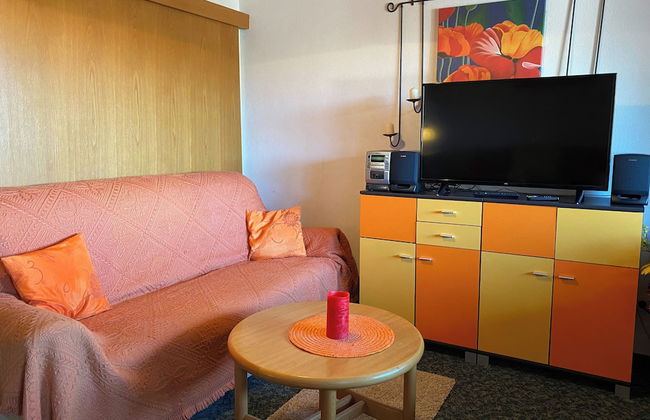 Cozy ans Spacious Apartment With Scenic Views - Photo 4