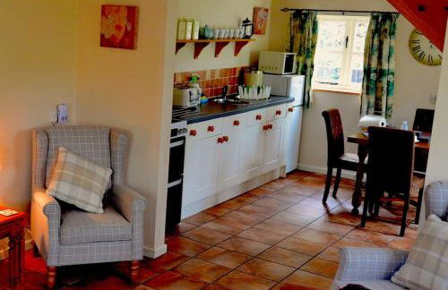 Hafannedd Cottage - riverside views - Photo 26