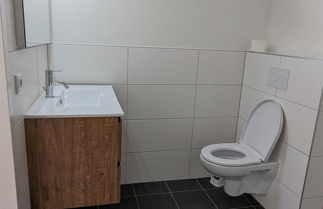 Quiet Lakeside Escape for Four - Foto 17