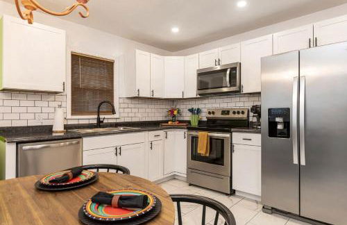 La Casa Bella 5BR 3BA Games 2 Living Areas - Foto 13