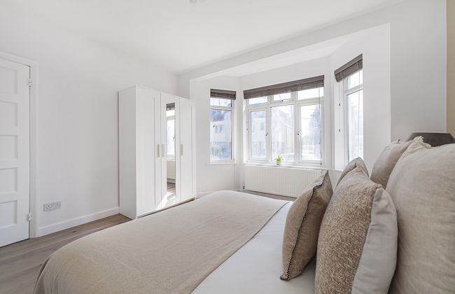 The Neasden Villas - Photo 6