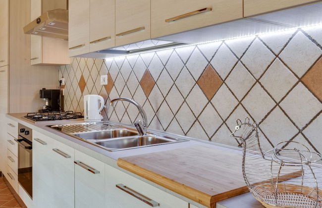 Farmhouse in Tuscany With Pool & Vineyard View - Foto 12