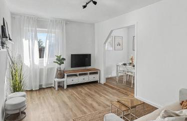 MEGHA Living - 2 Zimmer Appartments mit Küche - Zentral - Foto 53