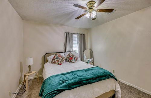 Easy University Access! Charming Home in Grambling - Foto 18