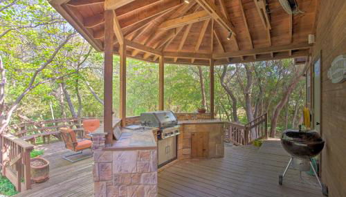 Lake Granbury Getaway! Family Home with Deck and Games - Foto 2
