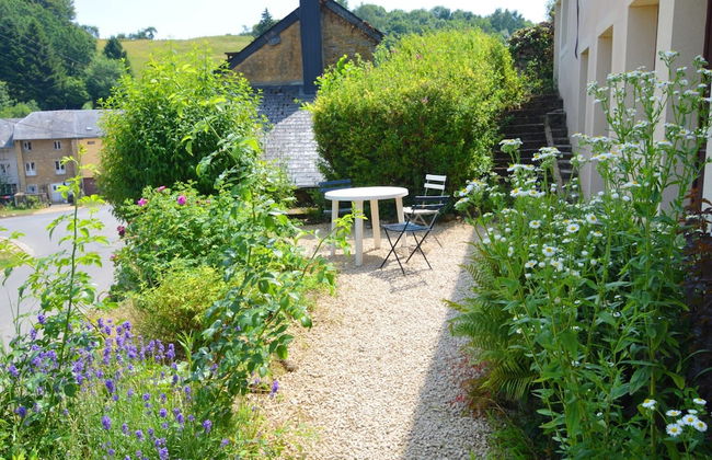 Modern Farmhouse in Chassepierre With Terrace - Photo 35