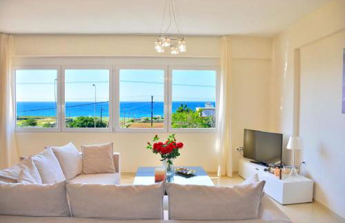 Luxury Suites in Stavromenos - Photo 1