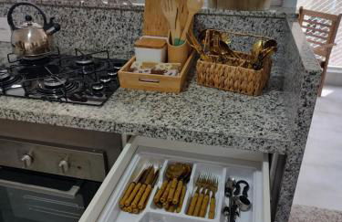 Apto Novo, Sofisticado e Aconchegante em Astúrias Guarujá - Foto 7