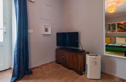 Artsy Sintra I by LovelyStay - Photo 2