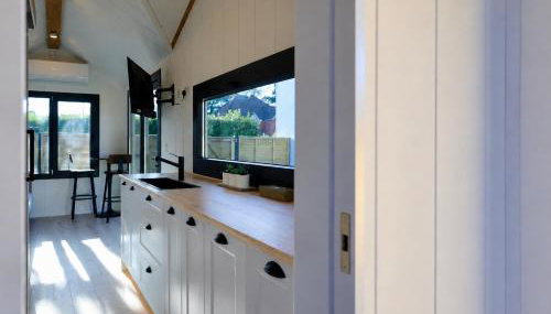 The Gatwick Cabin With Airport Parking Available - Foto 2