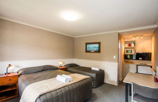 Te Anau Top 10 Holiday Park - Photo 24