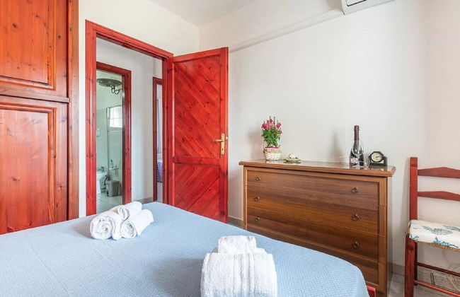 Apartment in Sos Alinos Near Sardinian Beaches - Photo 2