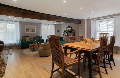 Gallery Lodge Holiday Home - Short Stays UK - Photo 10