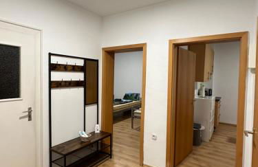 Duisburg FeelHome,Flughafen nah,6-8 Pers,Badewanne,Zentral,Terrasse,Ground Floor - Foto 3