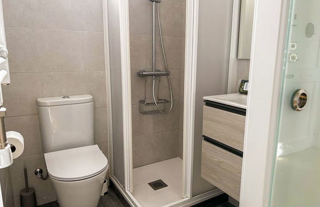 1 bedroom Apartment in Barcelona with garden - Photo 5