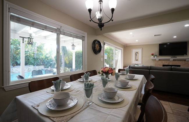 Highly Upgraded, 5 Bed, 4.5 ba, New Pool W/jacuzzi, 1/2 Mile Walk to Disney - Foto 14