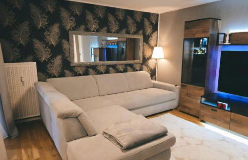 zentrale Design-Ferienwohnung mit Balkon und Stellplatz in Karlsruhe - APOLONIAliving - Foto 21