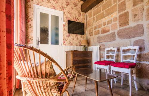 Historic Tower Home in Brignac - Foto 8