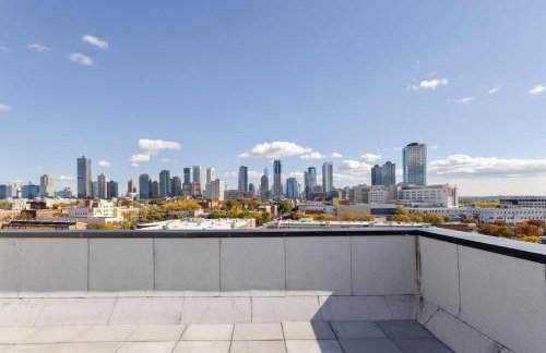 Sleek Loft 15 Min from NYC with Manhattan View - Foto 23